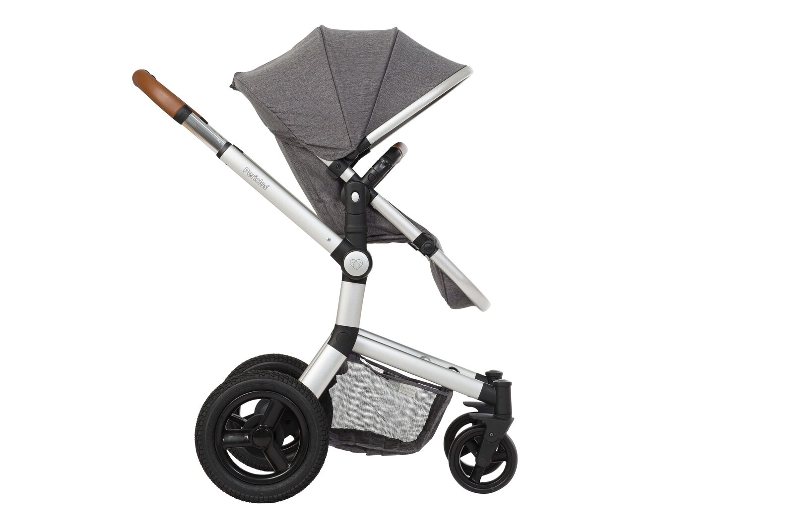 Optez pour une poussette de qualit adapt e votre petite famille